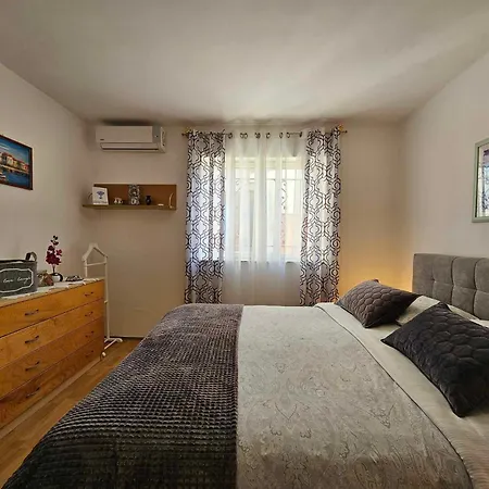 Rita Kiwi * Novigrad Istria