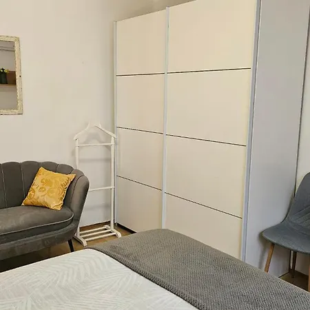 Rita Kiwi Apartman *